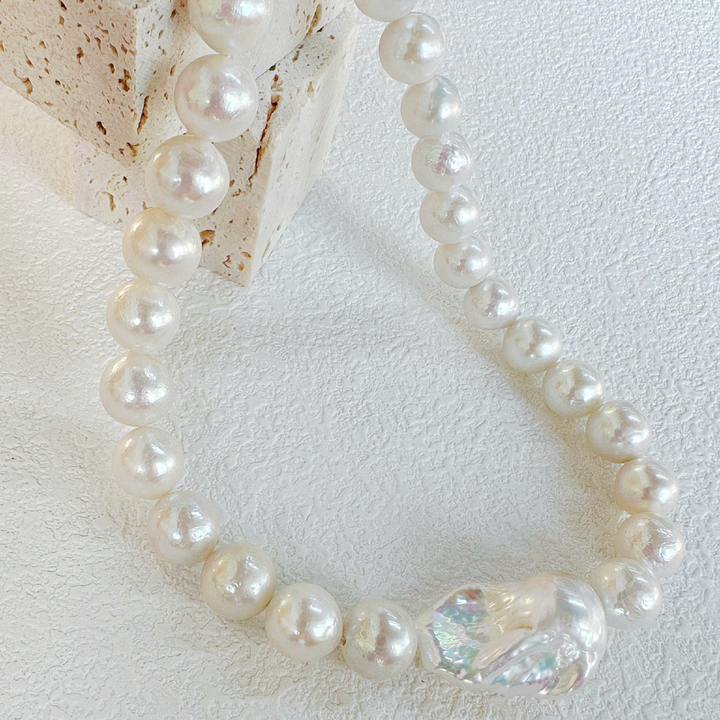 9-10mm White Edison Freshwater Pearl & Fishtail-Shaped Baroque Freshwater Pearl 'Rules and Freedom' Necklace｜Cyber Sea Pearl