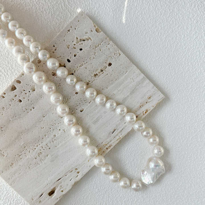 9-10mm White Edison Freshwater Pearl & Fishtail-Shaped Baroque Freshwater Pearl 'Rules and Freedom' Necklace｜Cyber Sea Pearl