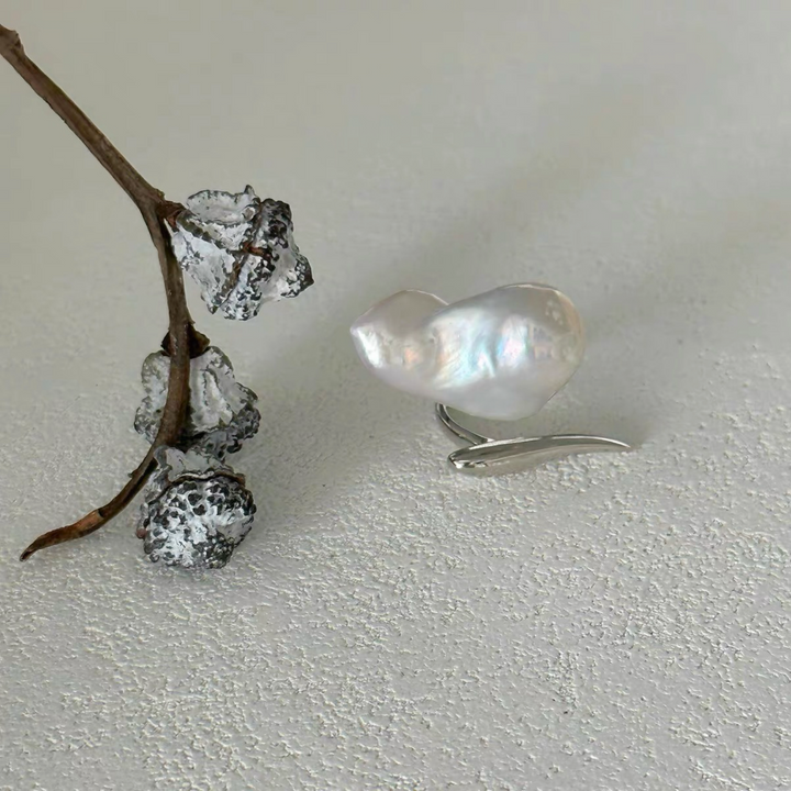 Cool White Freshwater Baroque Dagger-Style Setting Ring｜Cyber Sea Pearl